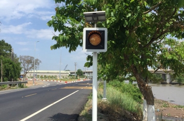 Đèn tín hiệu giao thông chớp vàng - Công trình ở Tỉnh Khánh Hòa